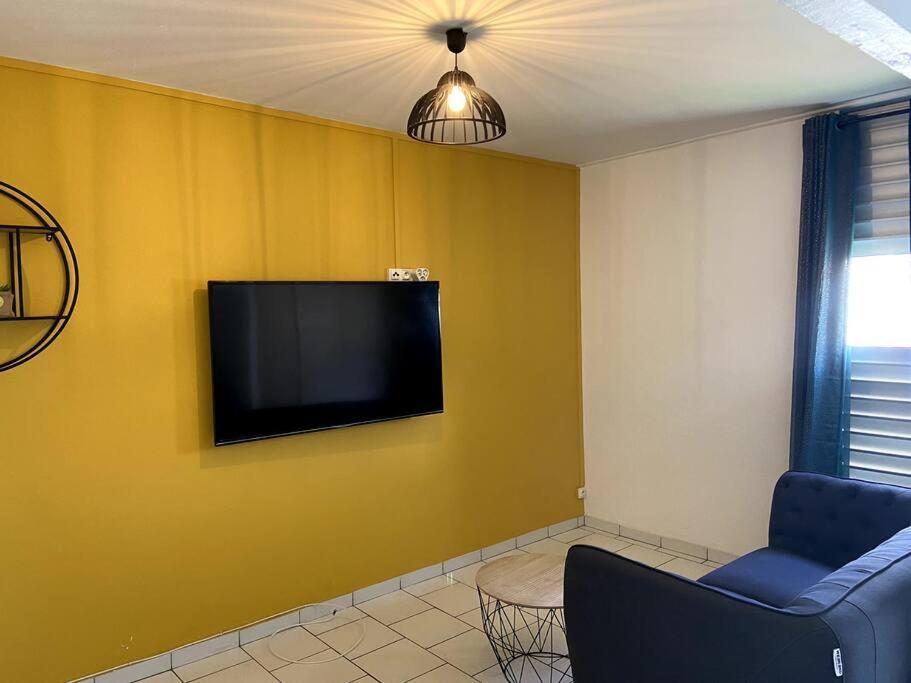 Appartement Moderne, 2 Chambres, Proche Aeroport • Chu • Port Les Abymes Ngoại thất bức ảnh